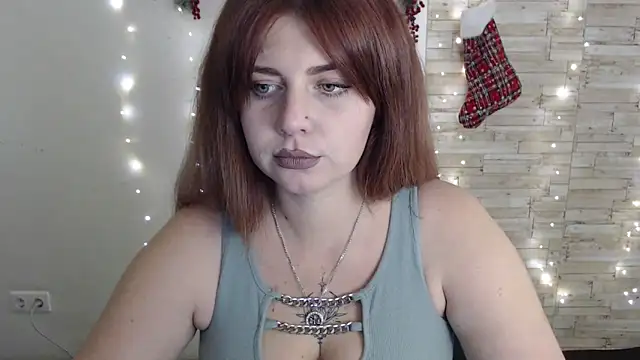 Snapshot of Lizzy_Love chatting on December 2024 10:56:02 PM Lizzy Love online show from December 2024 10:56:02 PM