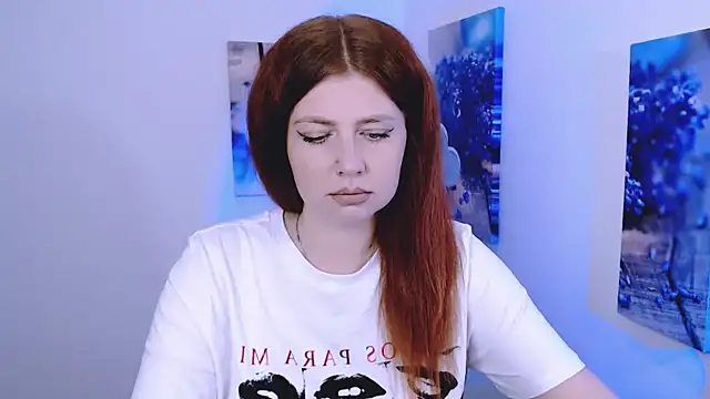 Snapshot of Lizzy_Love chatting on October 2025 12:38:01 PM Lizzy Love online show from October 2025 12:38:01 PM