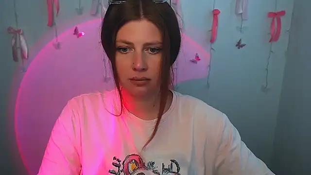 Snapshot of Lizzy_Love chatting on July 2026 12:11:01 PM Lizzy Love online show from July 2026 12:11:01 PM