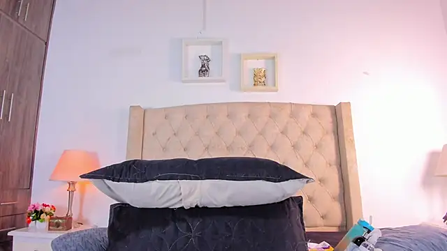 allisson m online show from September 2025 12:09:02 PM