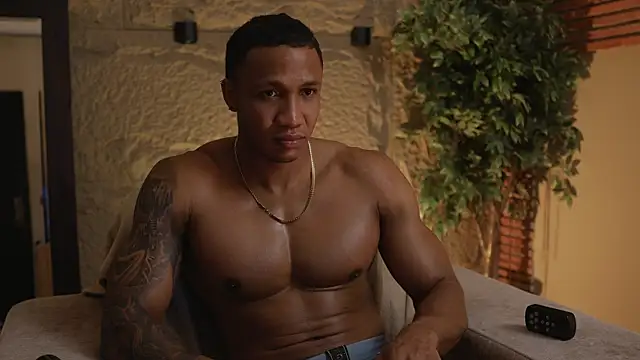 Logan Varela online show from October 2025 02:38:01 PM