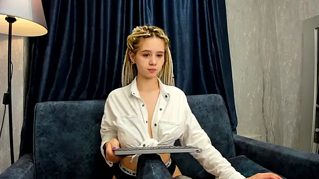 Valerie Woods online show from January 2025 11:22:01 AM