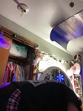 Snapshot of gurlnips chatting on February 2025 03:19:01 AM gurlnips online show from February 2025 03:19:01 AM