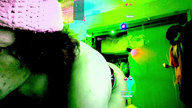 Snapshot of gurlnips chatting on February 2025 06:12:01 PM gurlnips online show from February 2025 06:12:01 PM