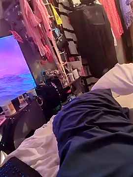 Snapshot of gurlnips chatting on February 2025 03:22:01 AM gurlnips online show from February 2025 03:22:01 AM