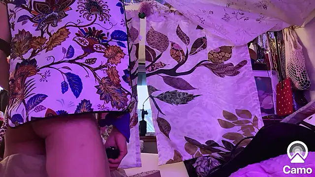 Snapshot of gurlnips chatting on February 2025 01:30:02 AM gurlnips online show from February 2025 01:30:02 AM