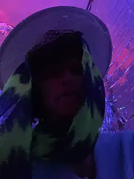 Snapshot of gurlnips chatting on February 2025 06:56:01 AM gurlnips online show from February 2025 06:56:01 AM