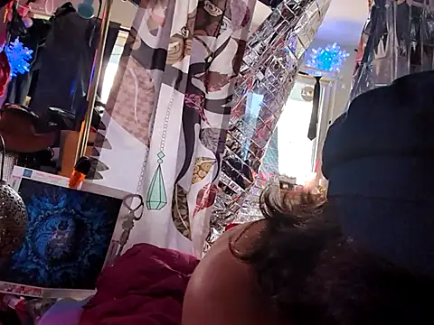 Snapshot of gurlnips chatting on February 2025 06:59:01 PM gurlnips online show from February 2025 06:59:01 PM