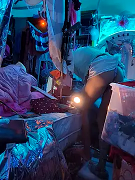 Snapshot of gurlnips chatting on March 2025 11:47:02 AM gurlnips online show from March 2025 11:47:02 AM