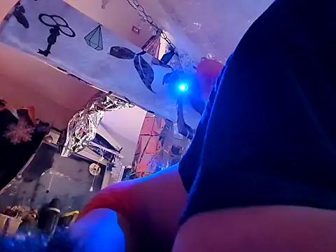 Snapshot of gurlnips chatting on March 2025 10:44:02 AM gurlnips online show from March 2025 10:44:02 AM