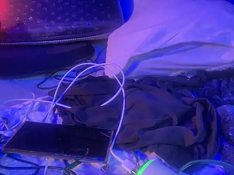 Snapshot of gurlnips chatting on September 2025 03:01:01 PM gurlnips online show from September 2025 03:01:01 PM