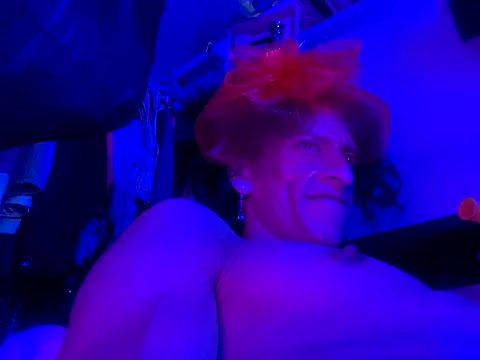 Snapshot of gurlnips chatting on September 2025 03:05:01 AM gurlnips online show from September 2025 03:05:01 AM