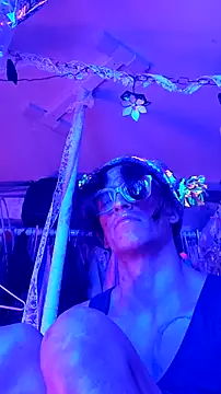 Snapshot of gurlnips chatting on October 2025 05:07:02 AM gurlnips online show from October 2025 05:07:02 AM