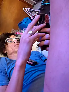 Snapshot of gurlnips chatting on October 2025 09:26:02 PM gurlnips online show from October 2025 09:26:02 PM