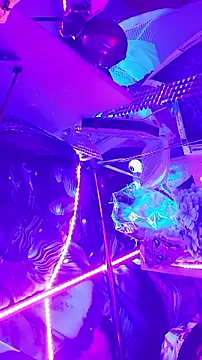 gurlnips online show from March 2026 10:59:01 AM