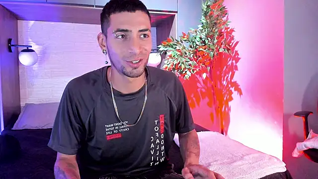 DrakeNeumann online show from December 2025 02:19:02 AM