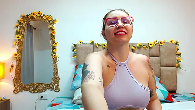 IsisDuzan online show from December 2024 08:55:01 PM