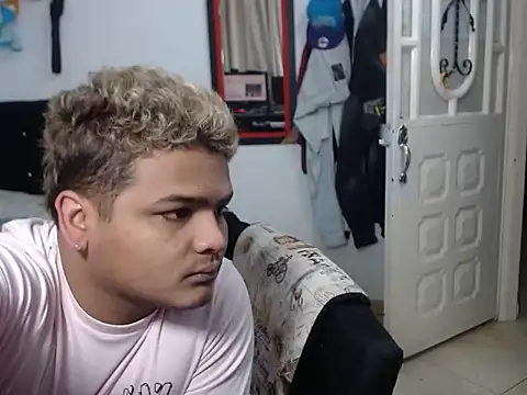 Boycuriousxxx online show from October 2025 11:10:02 AM