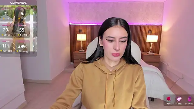Snapshot of karlaa_james chatting on April 2026 11:02:02 AM karlaa james online show from April 2026 11:02:02 AM