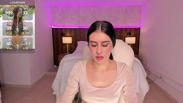 Snapshot of karlaa_james chatting on May 2026 11:05:01 AM karlaa james online show from May 2026 11:05:01 AM