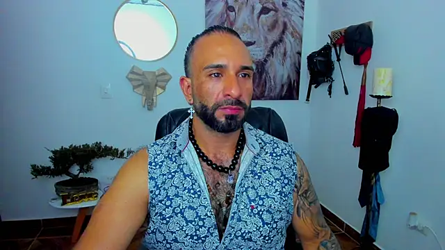 Snapshot of mr_maik chatting on January 2025 03:49:02 AM mr maik online show from January 2025 03:49:02 AM