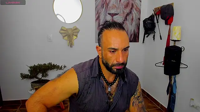 Snapshot of mr_maik chatting on January 2025 02:24:02 PM mr maik online show from January 2025 02:24:02 PM