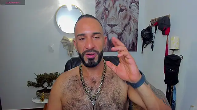 Snapshot of mr_maik chatting on January 2025 08:57:02 AM mr maik online show from January 2025 08:57:02 AM