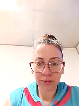 Snapshot of miss_hanna07 chatting on April 2026 03:39:01 PM miss hanna07 online show from April 2026 03:39:01 PM