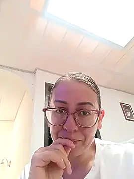 Snapshot of miss_hanna07 chatting on April 2026 02:11:02 PM miss hanna07 online show from April 2026 02:11:02 PM