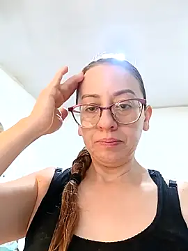 Snapshot of miss_hanna07 chatting on April 2026 02:23:01 PM miss hanna07 online show from April 2026 02:23:01 PM