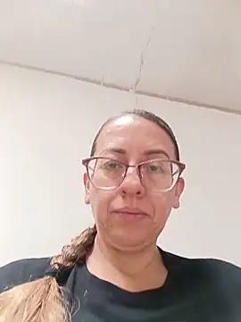 Snapshot of miss_hanna07 chatting on May 2026 04:04:02 PM miss hanna07 online show from May 2026 04:04:02 PM
