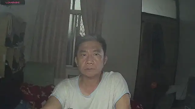 Snapshot of YuHsuant chatting on March 2025 09:55:01 AM YuHsuant online show from March 2025 09:55:01 AM