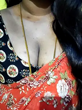 Snapshot of mayaa2u chatting on March 2026 03:28:02 AM mayaa2u online show from March 2026 03:28:02 AM