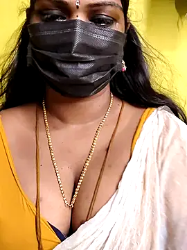 Snapshot of mayaa2u chatting on April 2026 06:34:01 PM mayaa2u online show from April 2026 06:34:01 PM