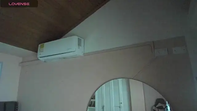 Snapshot of diosa_cristal chatting on June 2026 01:43:01 AM diosa cristal online show from June 2026 01:43:01 AM
