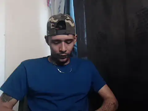 RickyGrey77 online show from December 2024 04:27:02 PM