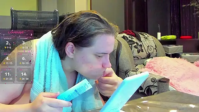 1lindsey1 online show from September 2025 12:54:02 AM