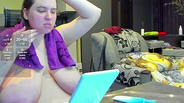 1lindsey1 online show from September 2025 08:25:01 AM