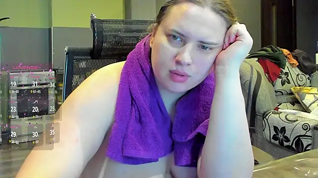 1lindsey1 online show from October 2025 12:34:02 PM