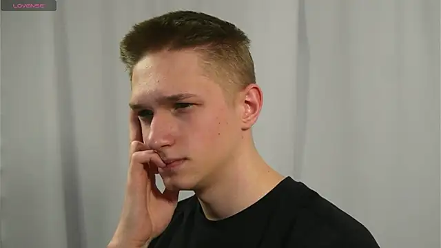 dustyn fox online show from January 2025 02:41:01 PM