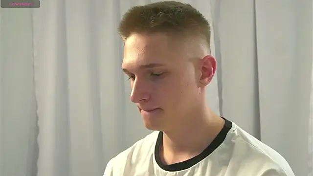 dustyn fox online show from January 2025 02:25:02 PM