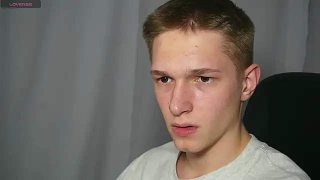 dustyn fox online show from February 2025 02:02:02 PM