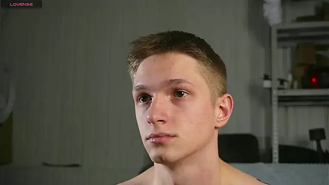 dustyn fox online show from February 2025 06:01:01 PM