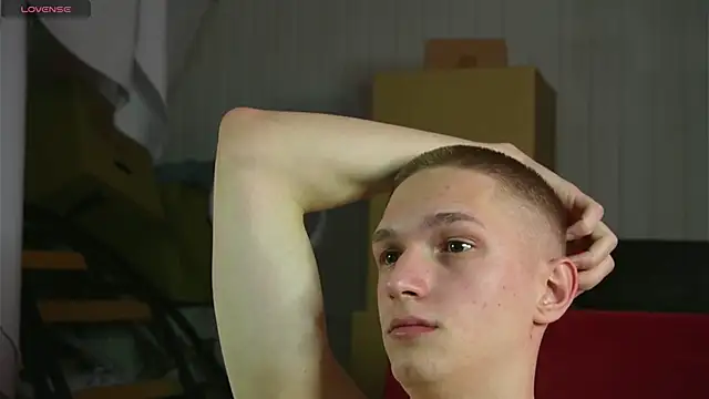 dustyn fox online show from February 2025 05:33:01 PM