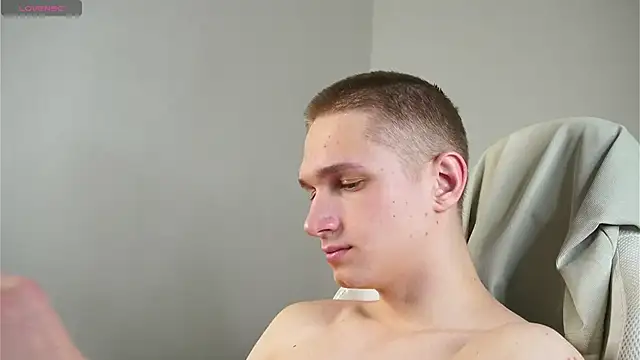 dustyn fox online show from February 2025 09:55:01 PM