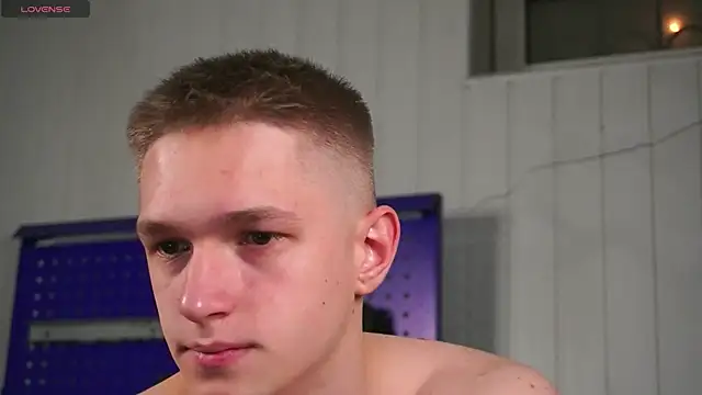 dustyn fox online show from December 2025 03:06:01 PM