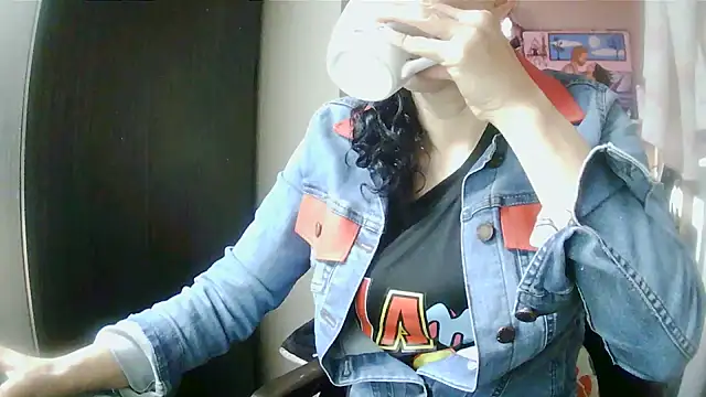 Snapshot of Jennys_room_77 chatting on June 2026 09:54:02 PM Jennys room 77 online show from June 2026 09:54:02 PM