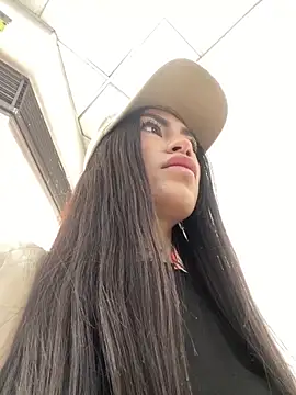 Effy Bonny online show from October 2025 06:31:02 PM