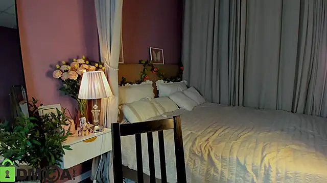 Dearly Emily online show from December 2025 05:20:02 PM