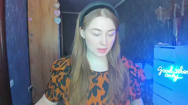 Demure Smile online show from February 2025 06:04:01 AM